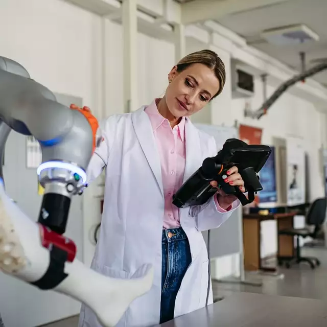 How This Medical Devices Manufacturer Leaned on Conga and Their Partners to Digitally Transform